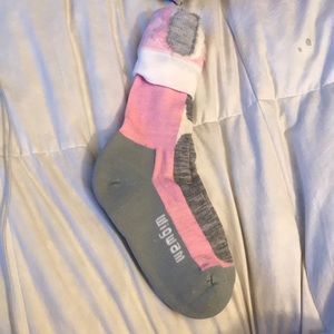 Brand new Snow socks